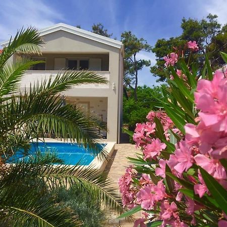 Villa Island Vir With Pool מראה חיצוני תמונה