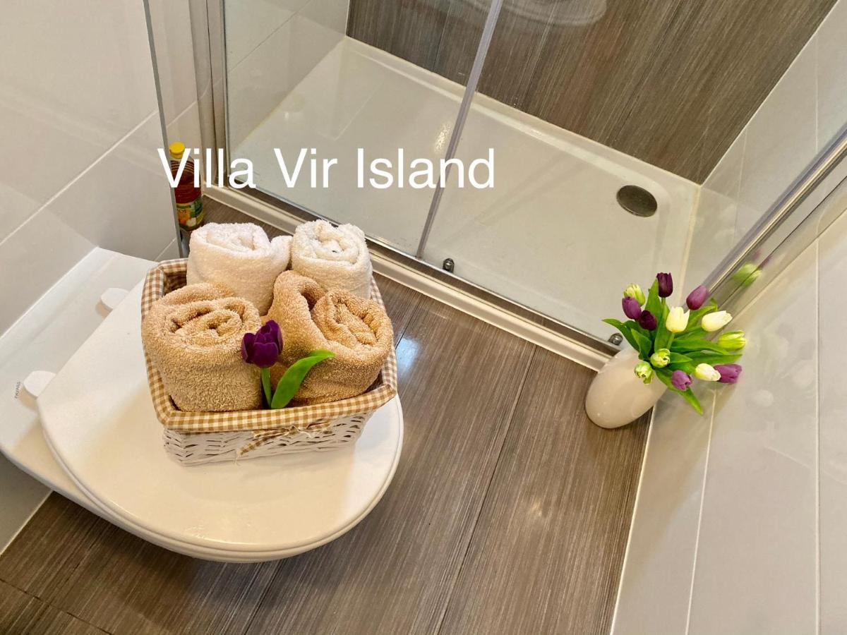 Villa Island Vir With Pool מראה חיצוני תמונה